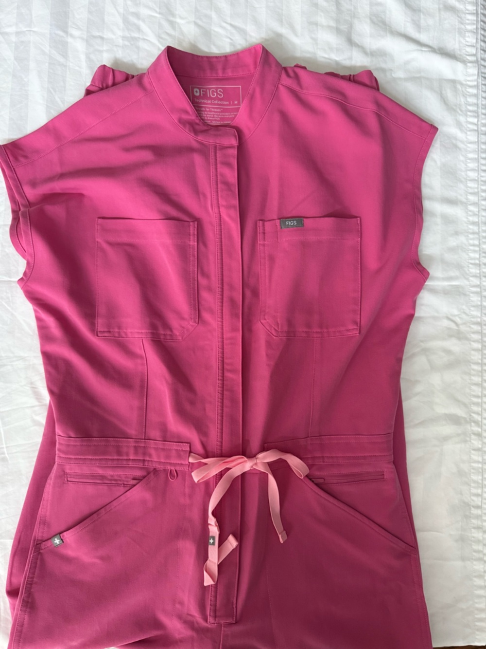Figs F’ing Pink Rafaela Cargo Scrubjumpsuit- Medium, Regular - Picture 4 of 5
